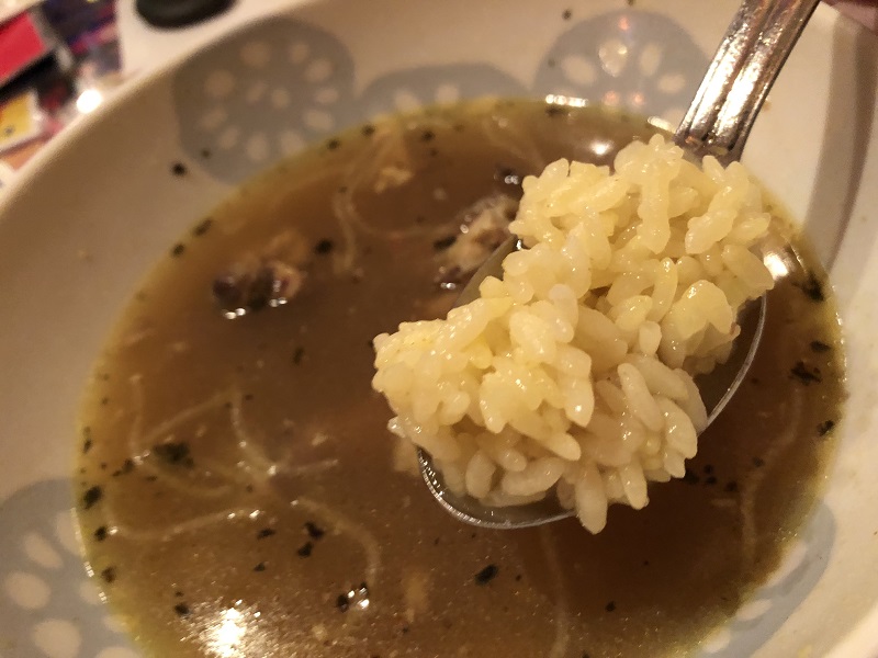 カレーとライス食べ
