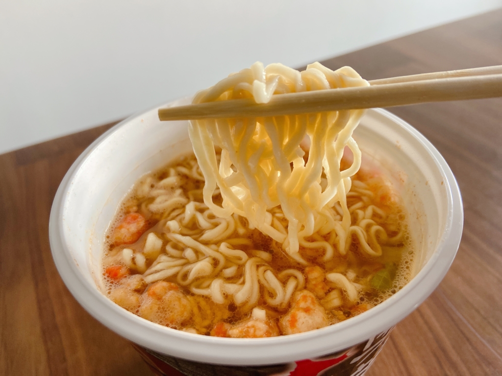 奥芝商店カップラーメン麺