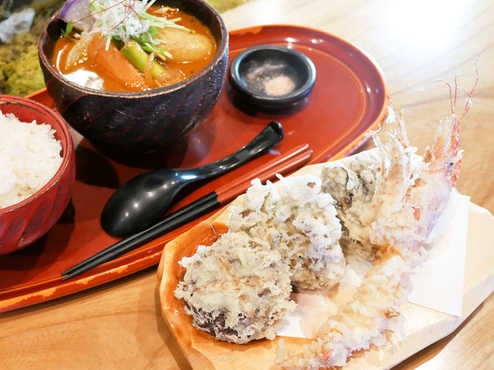 おくしばあちゃんスープカレー天ぷら
