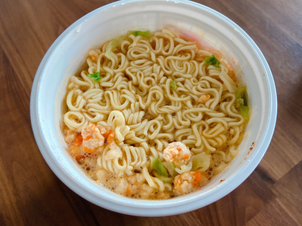 奥芝商店カップラーメン完成