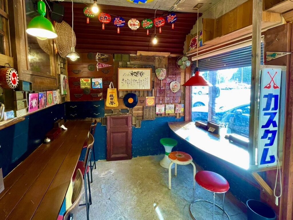 奥芝商店白石南郷秘密基地カウンター席